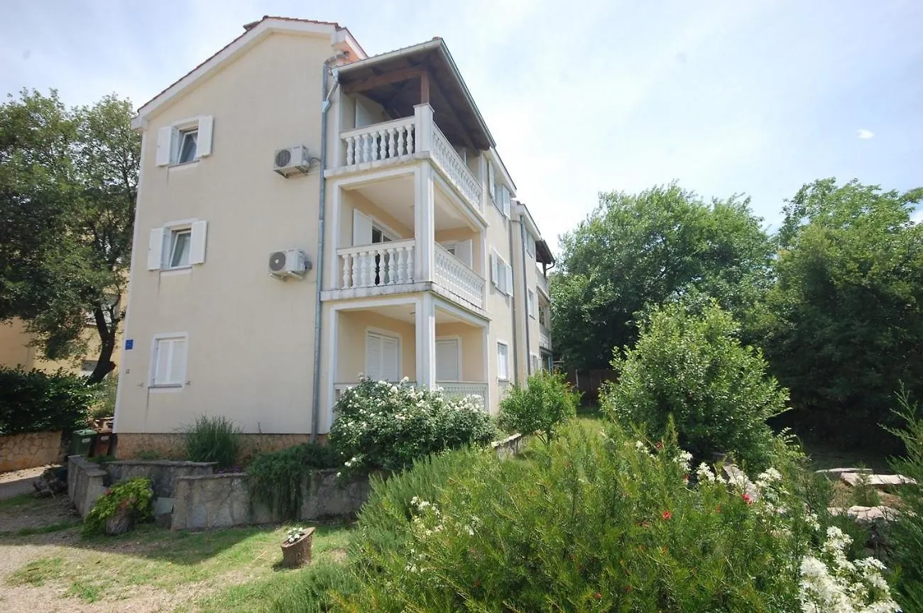 Apartments With A Parking Space Kremenici, Krk - 22269 Malinska